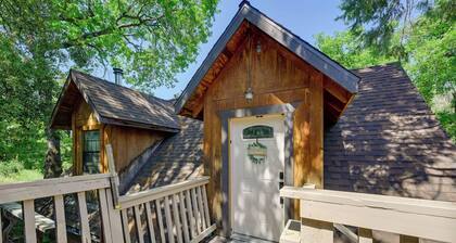 'Lakeside Bear Lodge' Studio: 9 Mi to Bass Lake!