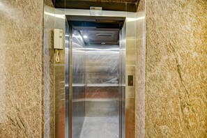 Lift - FabHotel Triple Tree (Bhubaneshwar)