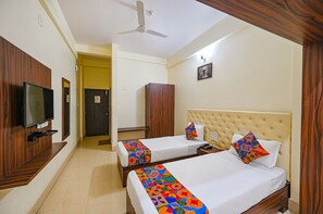 Egyptian cotton sheets, premium bedding, in-room safe, free WiFi