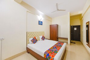 Egyptian cotton sheets, premium bedding, in-room safe, free WiFi - FabHotel Triple Tree (Bhubaneshwar)