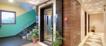 Fabhotel Royal Crystal