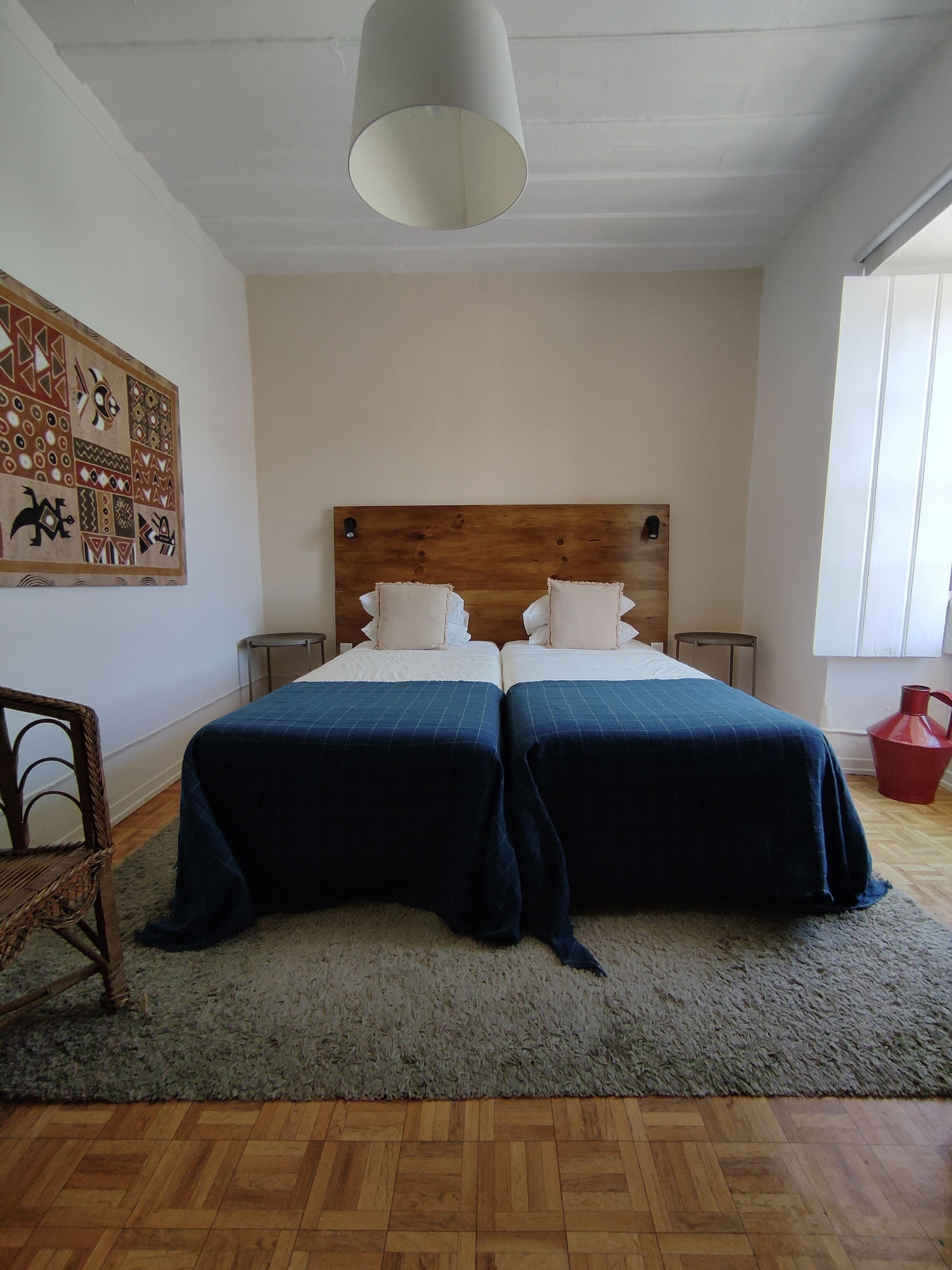 Historic renovated apt located at the main gate of the Castle of Torres Vedras!!