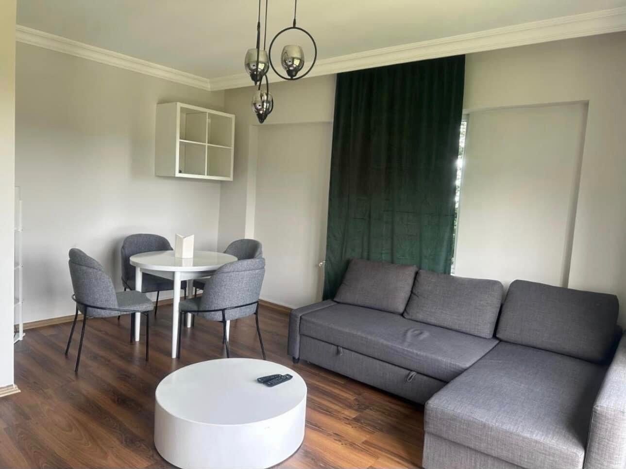 Yeşillikler Içinde Havuz Kullanımlı 2+1 Daire