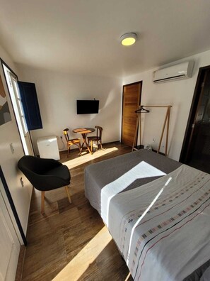 Standard Double Room | Desk, laptop workspace, blackout curtains, iron/ironing board