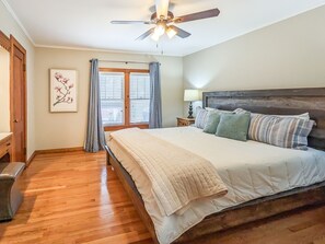 4 soveværelser, strygejern/strygebræt, gratis Wi-Fi