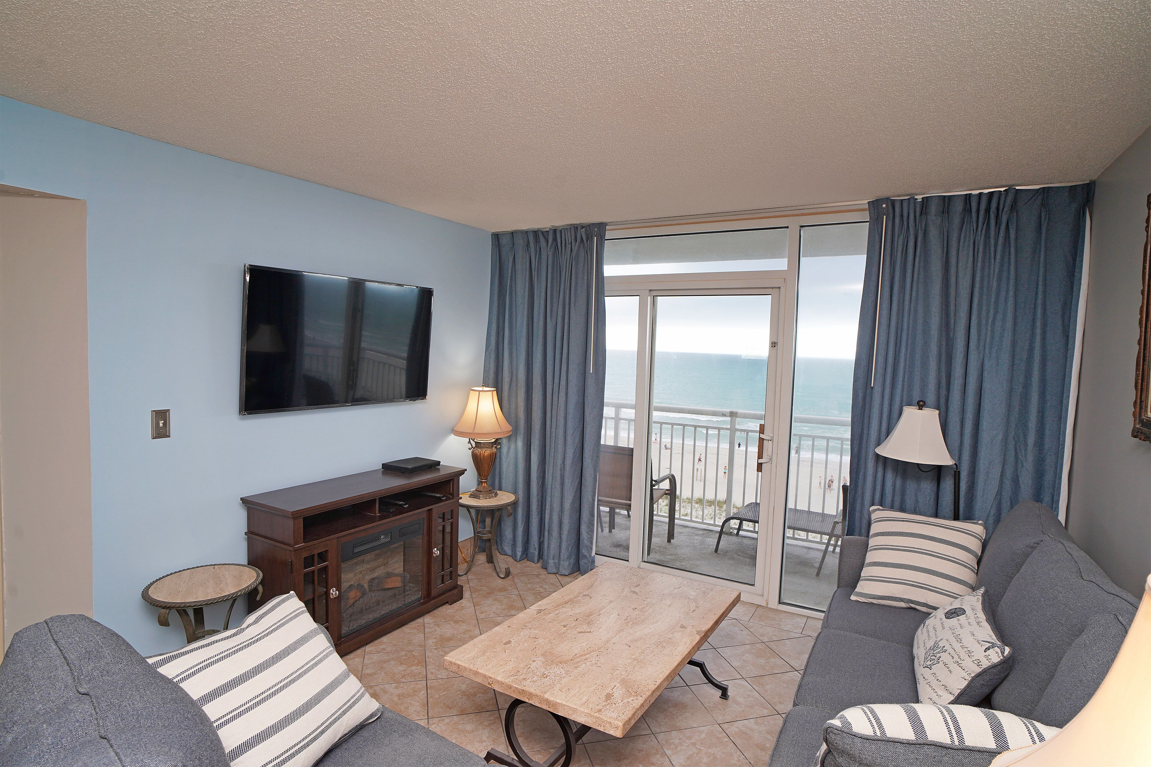 Fully renovated direct oceanfront 3BR 2BA in the hearth of Myrtle Beach