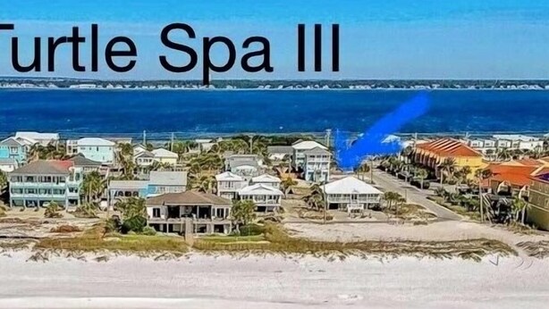Beach nearby, sun loungers, beach towels - Luxury Gulf-View Beach Retreat Pool, Deck, Steps to Sand, Pet-Friendly, Sleeps 9 (Gulf Breeze)