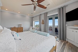 3 bedrooms, iron/ironing board, travel cot, free WiFi