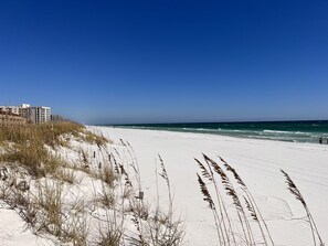Beach nearby, sun loungers, beach towels