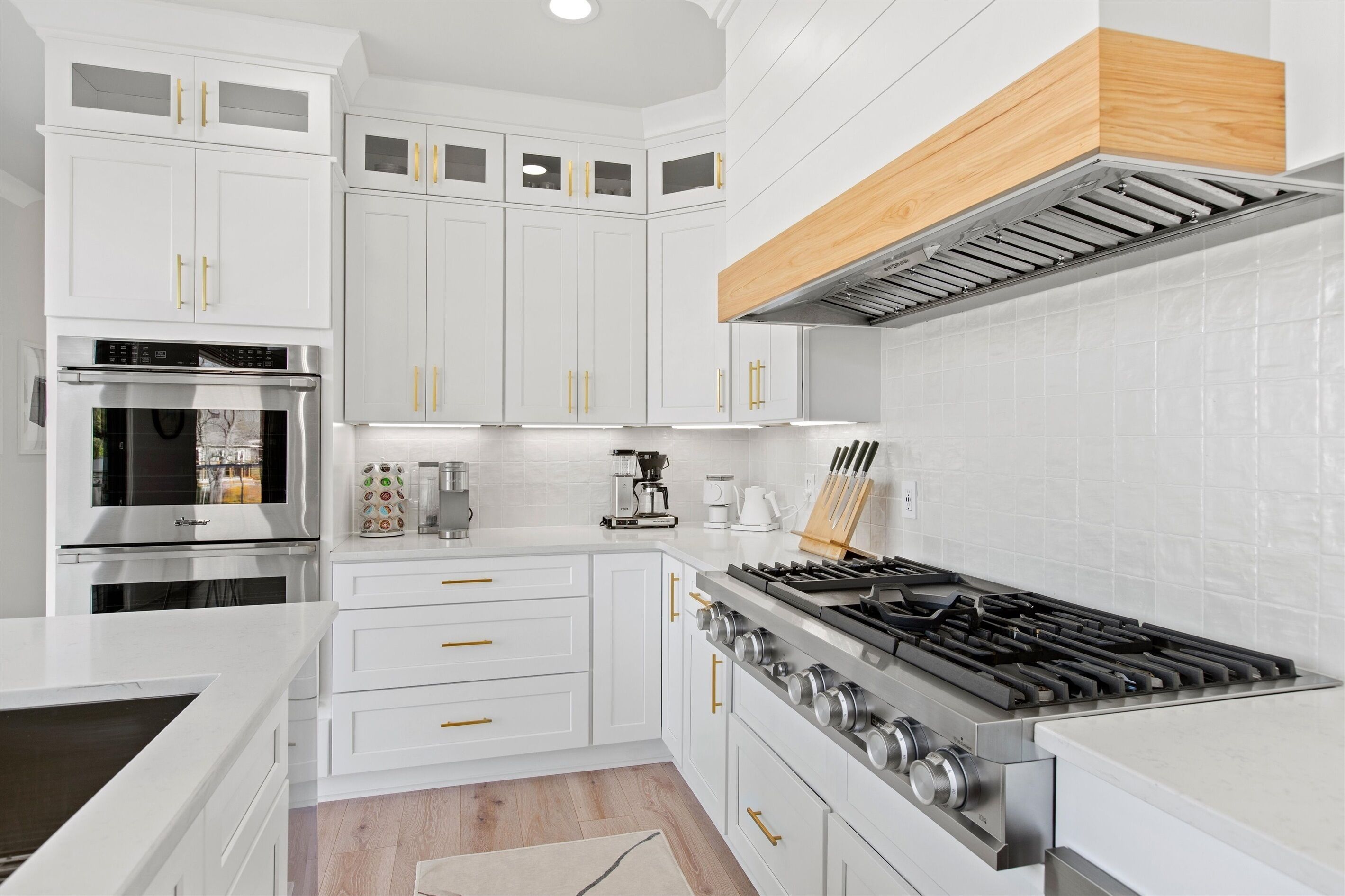 Deluxe 5BR Lakefront Home -  2 Docks & Boat Ramp