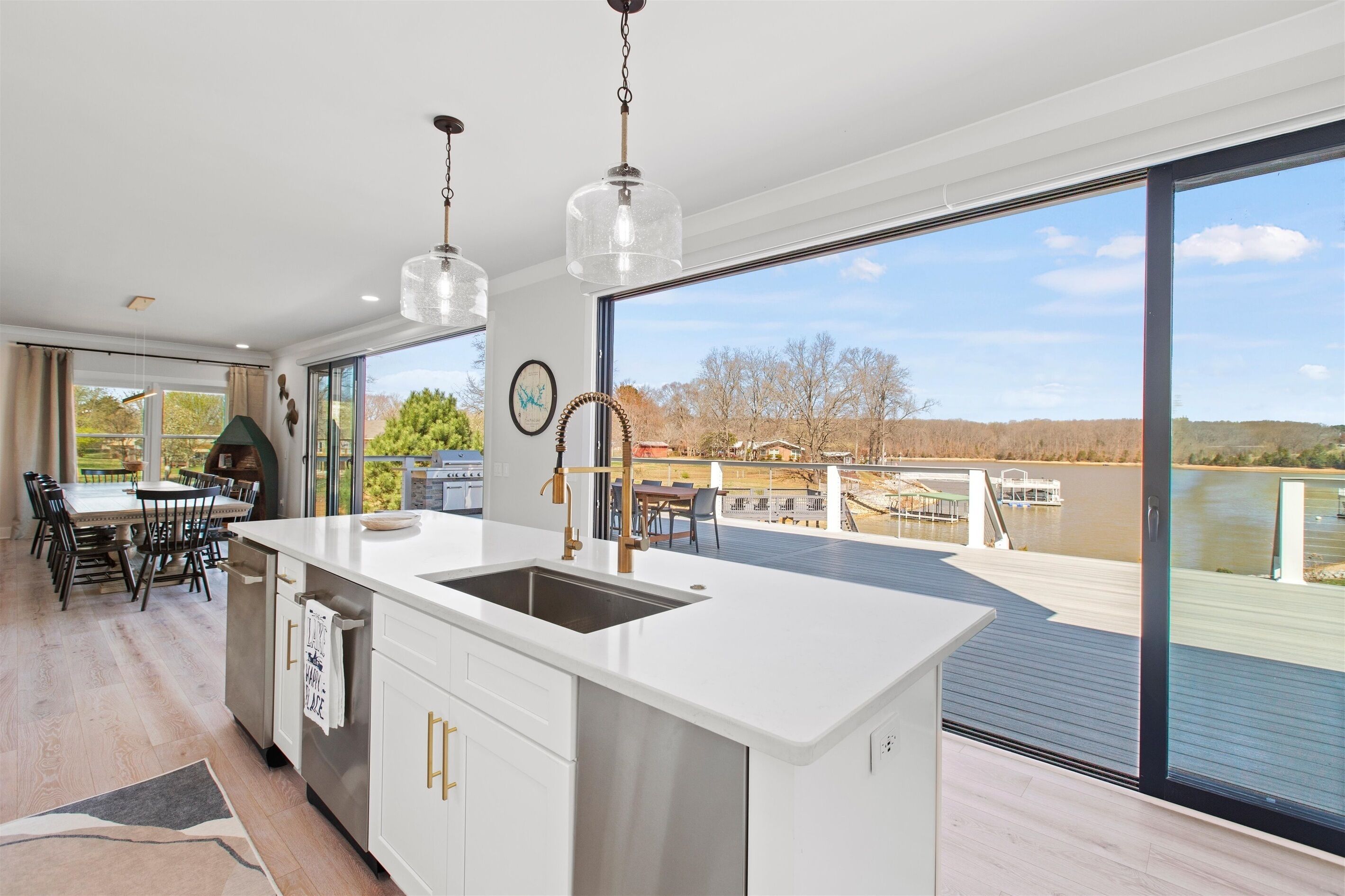 Deluxe 5BR Lakefront Home -  2 Docks & Boat Ramp