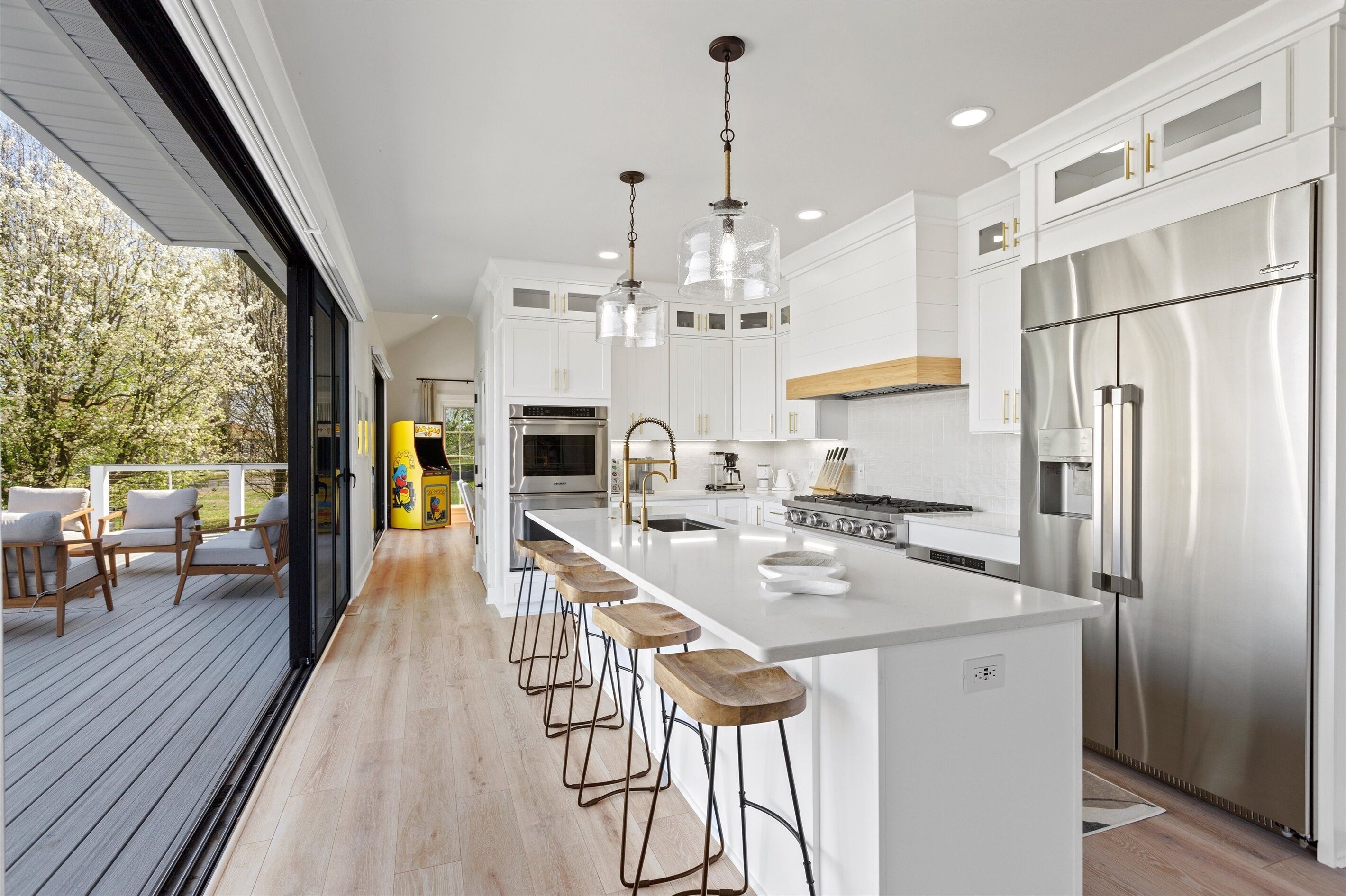 Deluxe 5BR Lakefront Home -  2 Docks & Boat Ramp