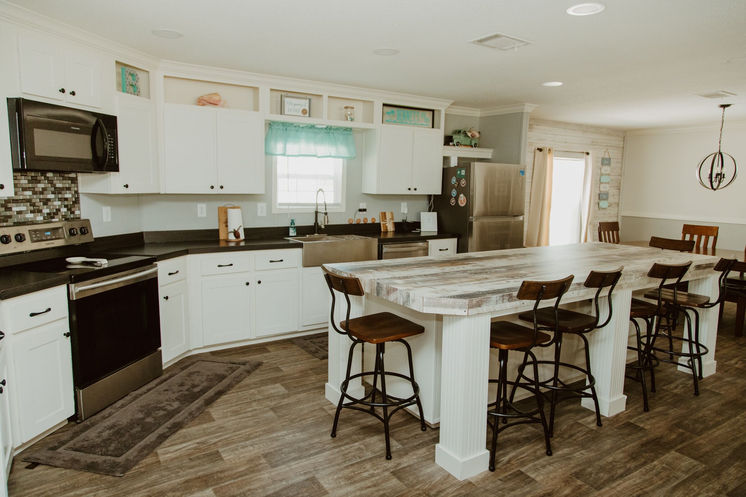 Bamboo Paradise -with pool. Sleeps 10