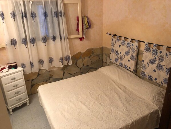4 chambres, accès à Internet, literie fournie