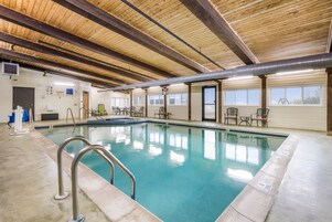 室内游泳池