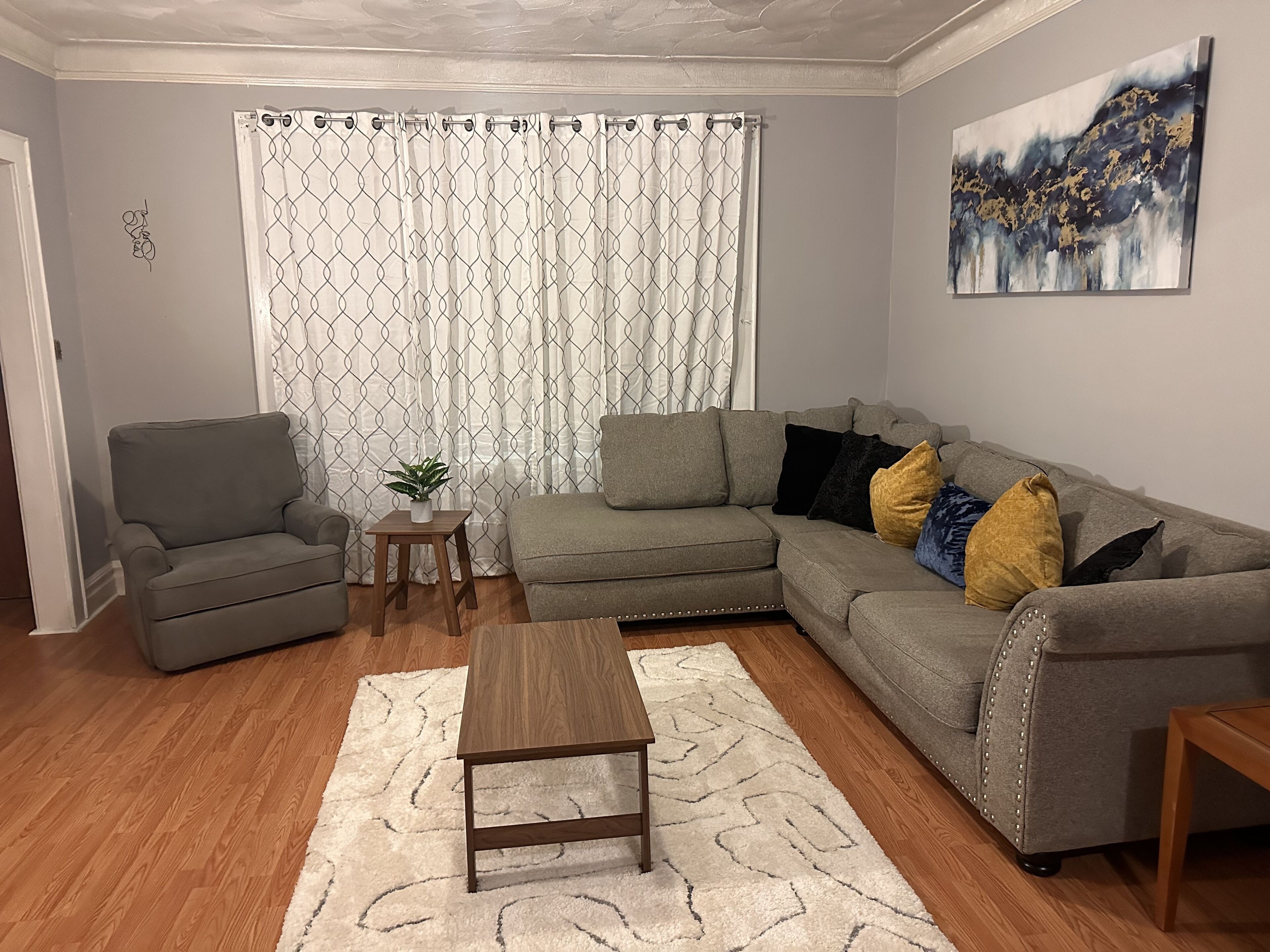 Cozy & Charming Home Near NYC & Newark