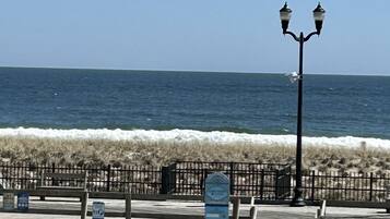 Beach nearby, beach towels
