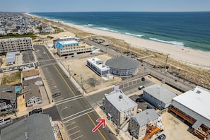 Beach nearby, beach towels
