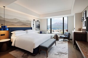 In-room safe, desk, laptop workspace, soundproofing - Sheraton Kagoshima (Kagoshima)