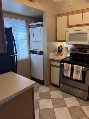 Fridge, microwave, oven, stovetop