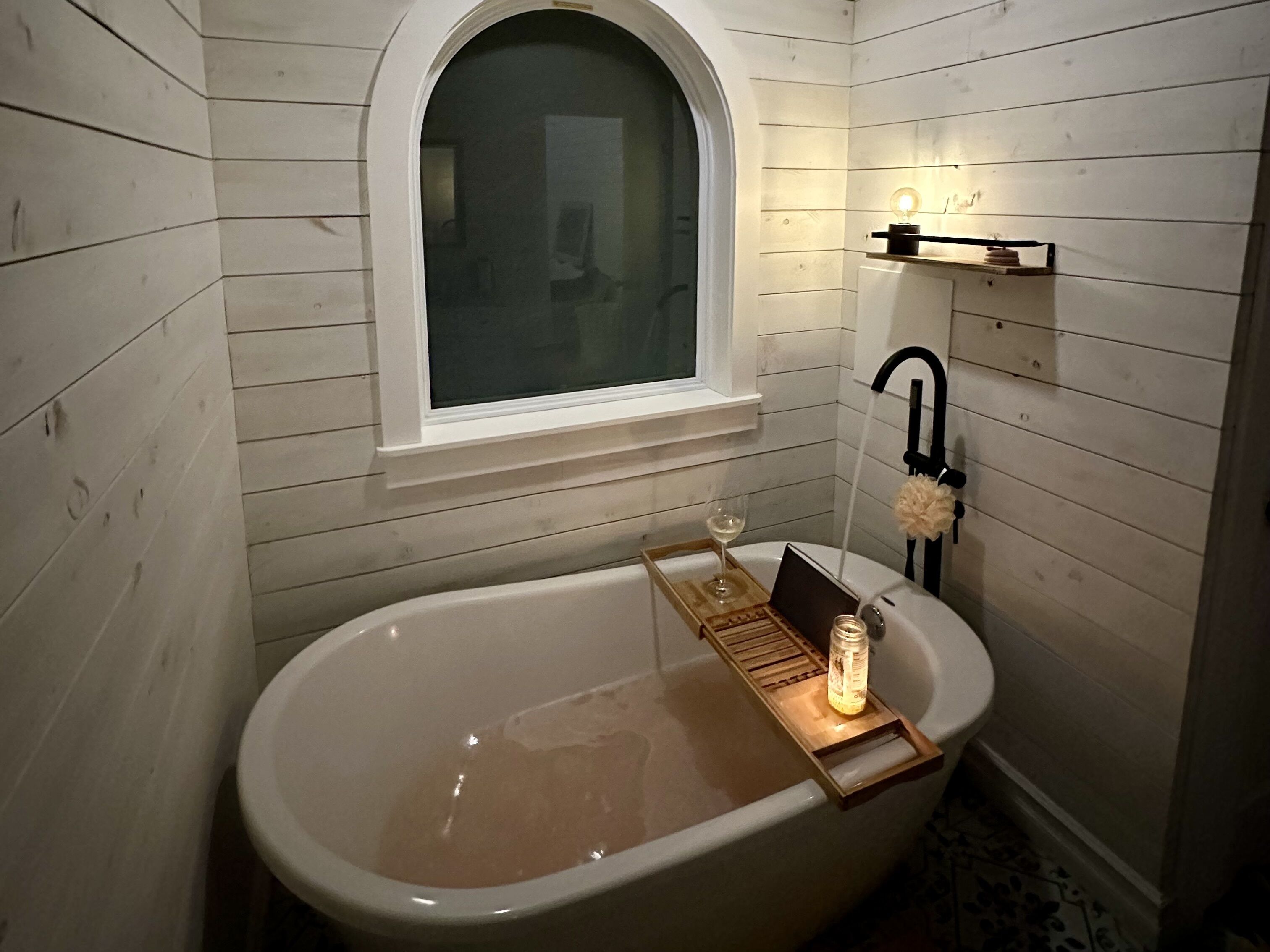 Modern Saltbox Home in Gros Morne National Park & Ocean Views!