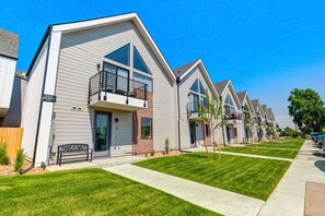 Exterior - DenverStays: Farmhouse-Chic Home 15 Min to Downtown, Garage w/EV Charger (Denver)