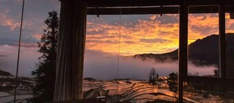 Yuanyang Green Hostel & Sunny Guesthouse