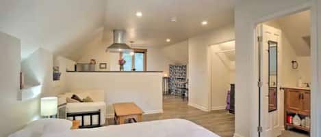 1 Schlafzimmer, Reisekinderbett, kostenloses WLAN, Bettwäsche