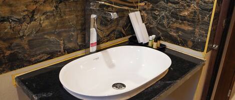 Asciugamani, sapone, shampoo