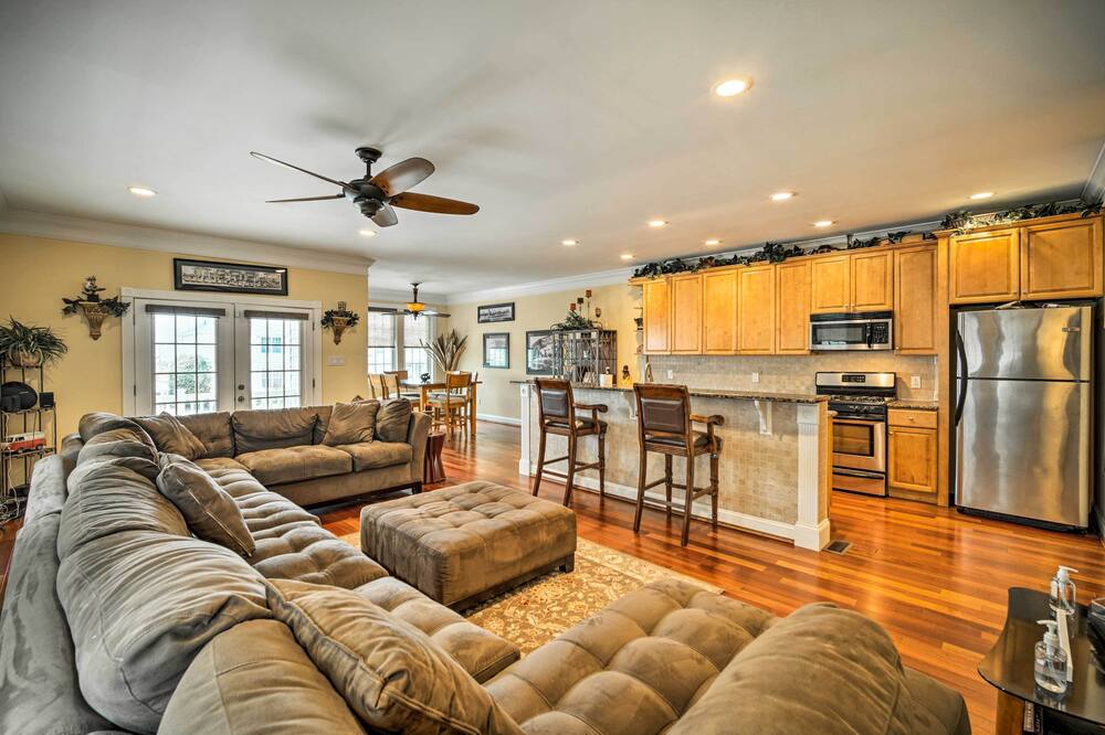 Atlantic City Condo Near Beach & Casinos!