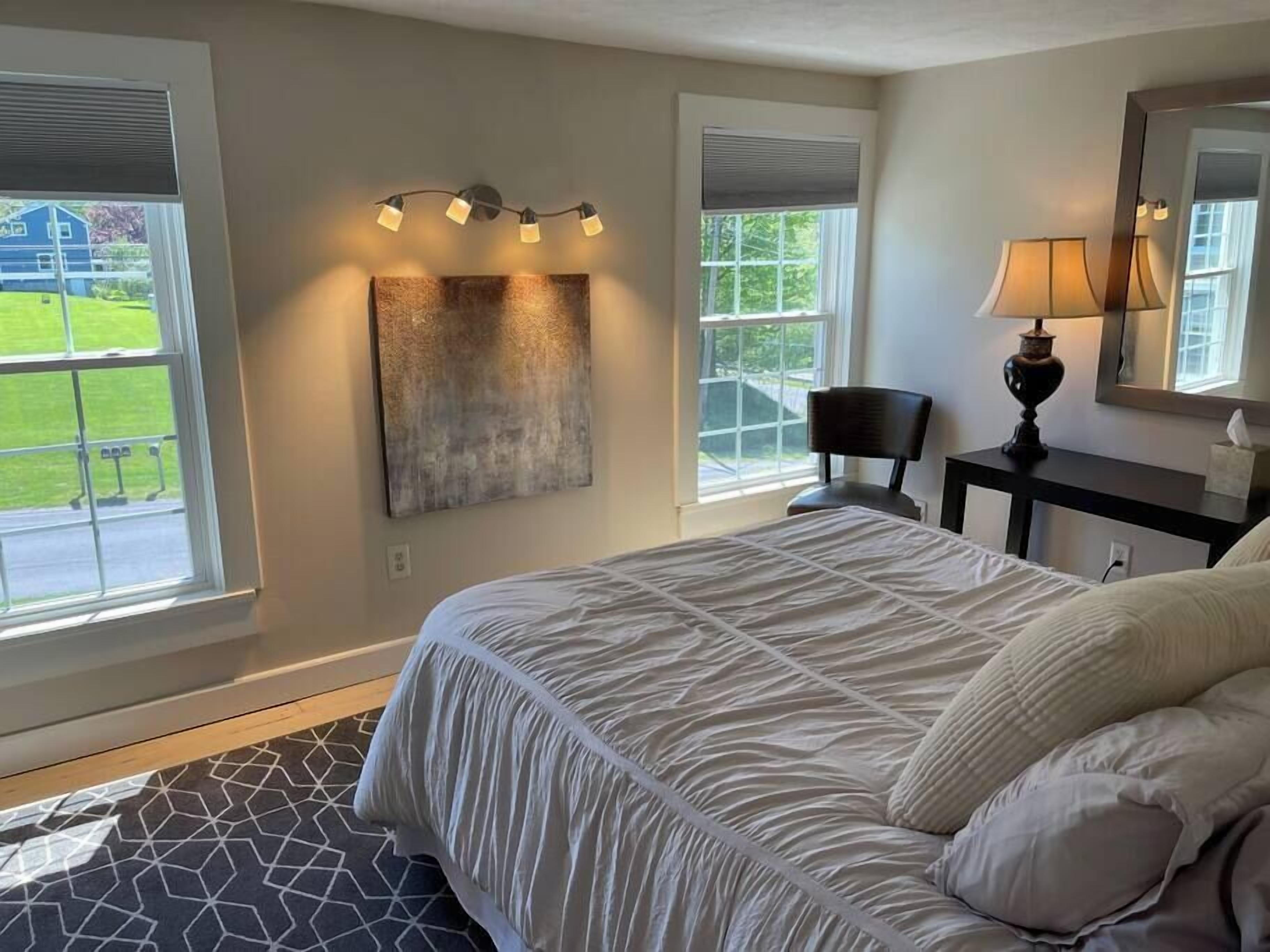 Charming 4 Bed Home in Skaneateles