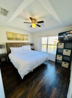 3 bedrooms, desk, travel cot, WiFi - Gerard’s Green View Lagoon Disney Getaway (Kissimmee)