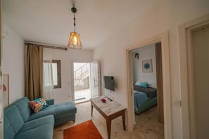 Apartment, 1 Bedroom | Iron/ironing board, free WiFi, bed sheets - İlya Apart 1. (Bodrum)
