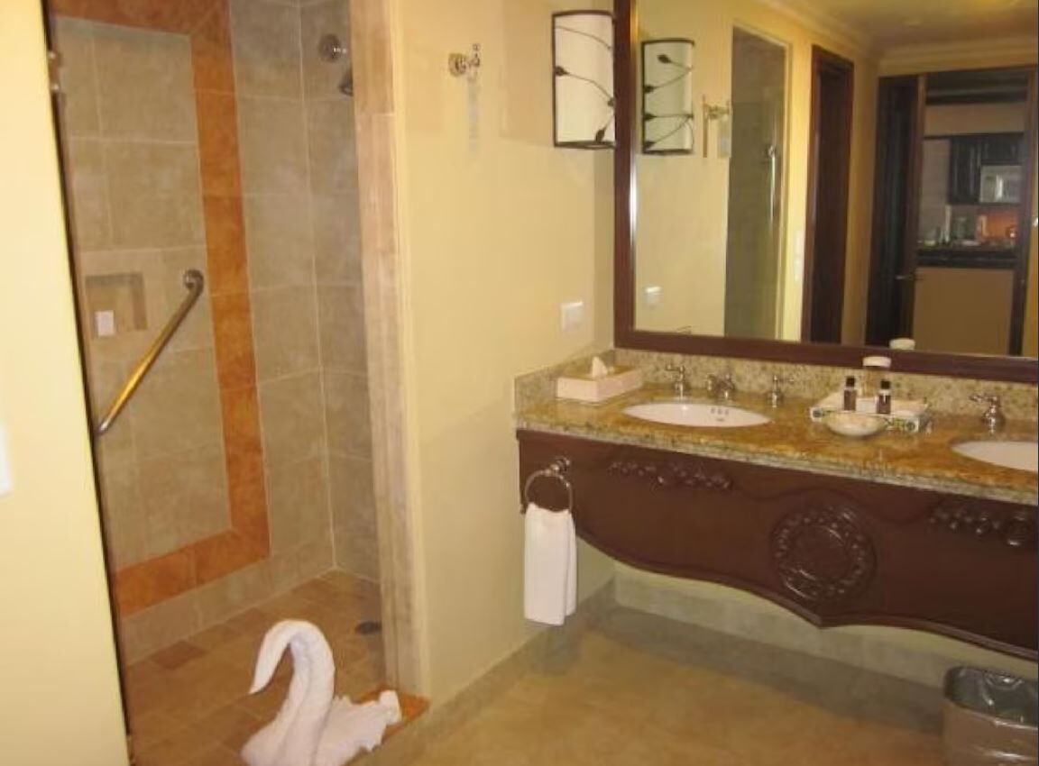 LUXURY BEACHFRONT STUDIO at beautiful Cabo San Lucas resort