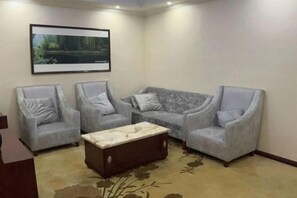 Living area - Siyuan Hotel (Chishui)