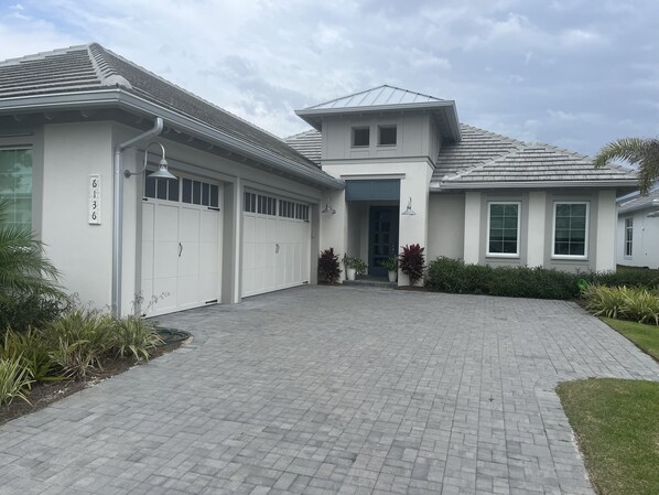 Exterior - The Isles of Collier Preserve, Naples - close to 5th Ave and beaches downtown. (Naples)