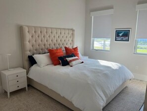 4 bedrooms, iron/ironing board, WiFi, bed sheets - The Isles of Collier Preserve, Naples - close to 5th Ave and beaches downtown. (Naples)