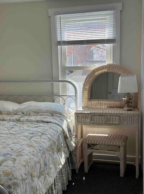 2 bedrooms, desk, iron/ironing board, travel cot