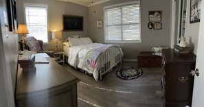 2 chambres, fer et planche à repasser, accès au Wi-Fi (inclus)