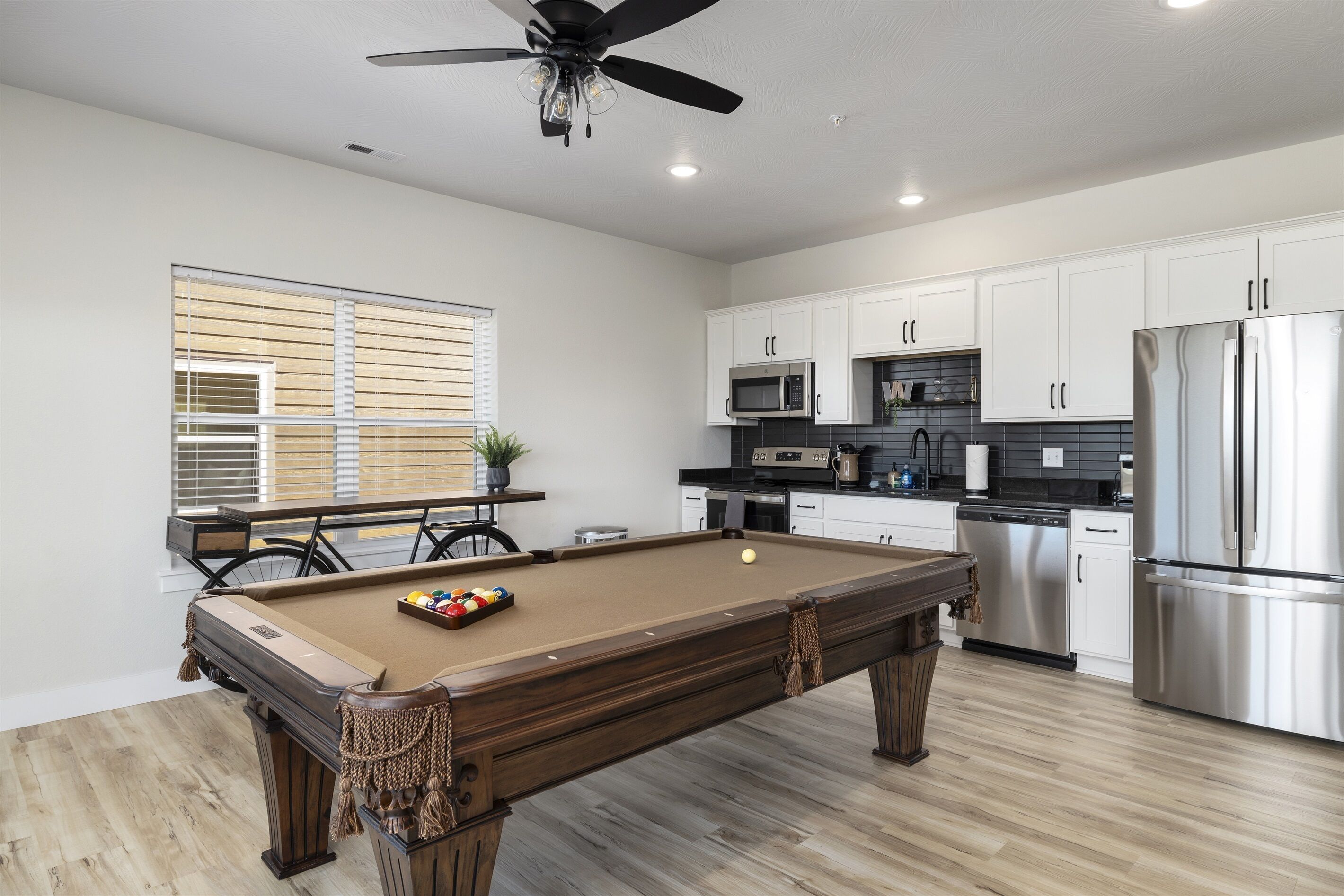 Christmas | Pool Table | Sleeps 24!