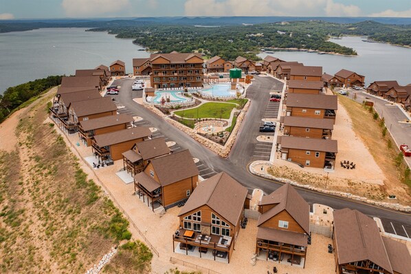 Exterior - Luxury Escape: Pool Table + Hot Tub + Lazy River (Kimberling City)