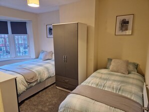 House, Multiple Beds | 3 bedrooms, iron/ironing board, free WiFi, bed sheets