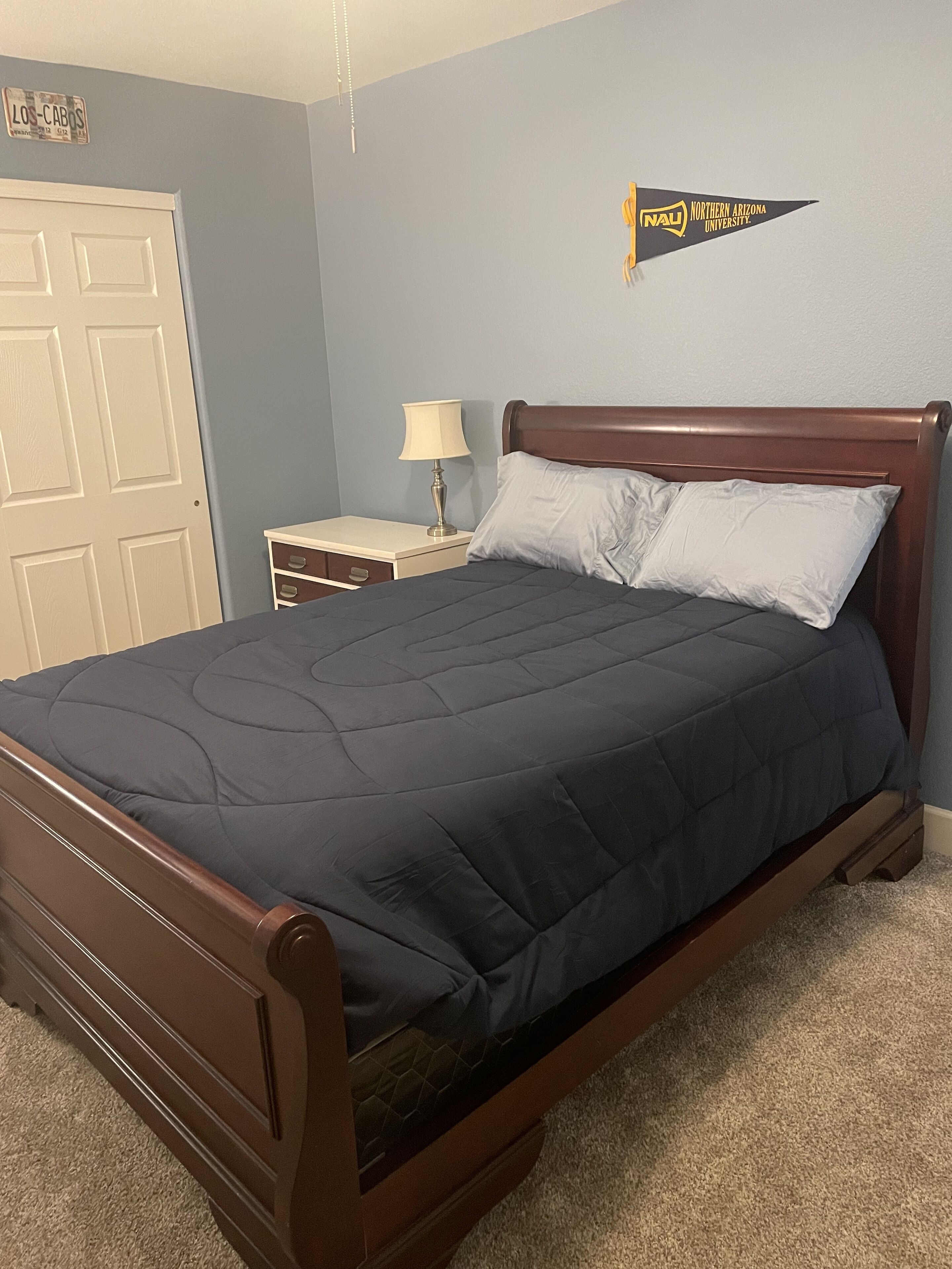 Townhouse near restaurants, shopping and entertainment