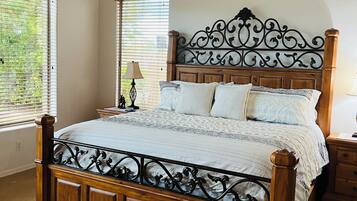 3 bedrooms, iron/ironing board, WiFi, bed sheets