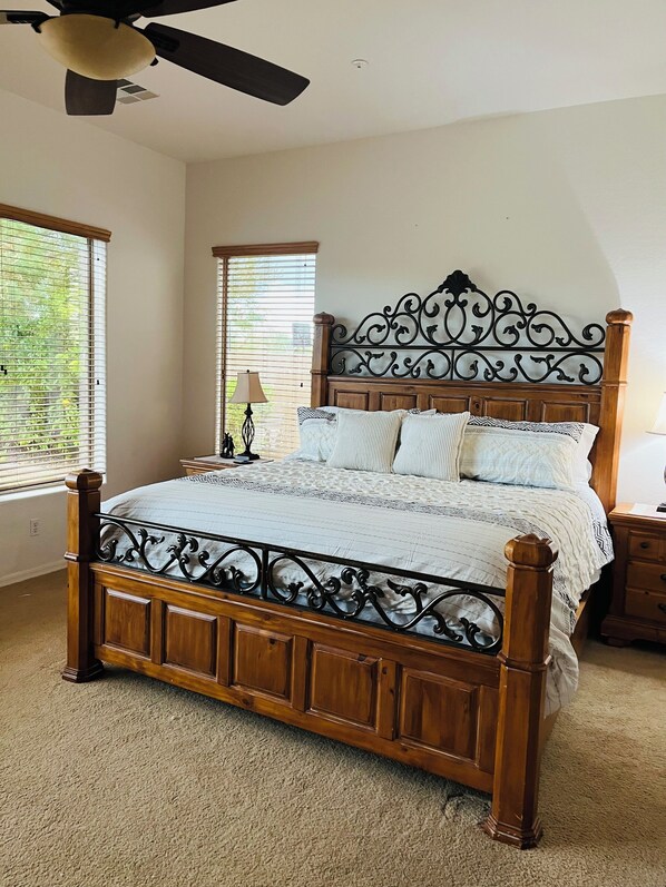 3 bedrooms, iron/ironing board, WiFi, bed sheets