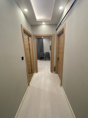 In-room safe, individually furnished, desk, laptop workspace - Big Peace Suite (Istanbul)