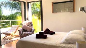 2 slaapkamers, een strijkplank/strijkijzer, reisbedje, gratis wifi