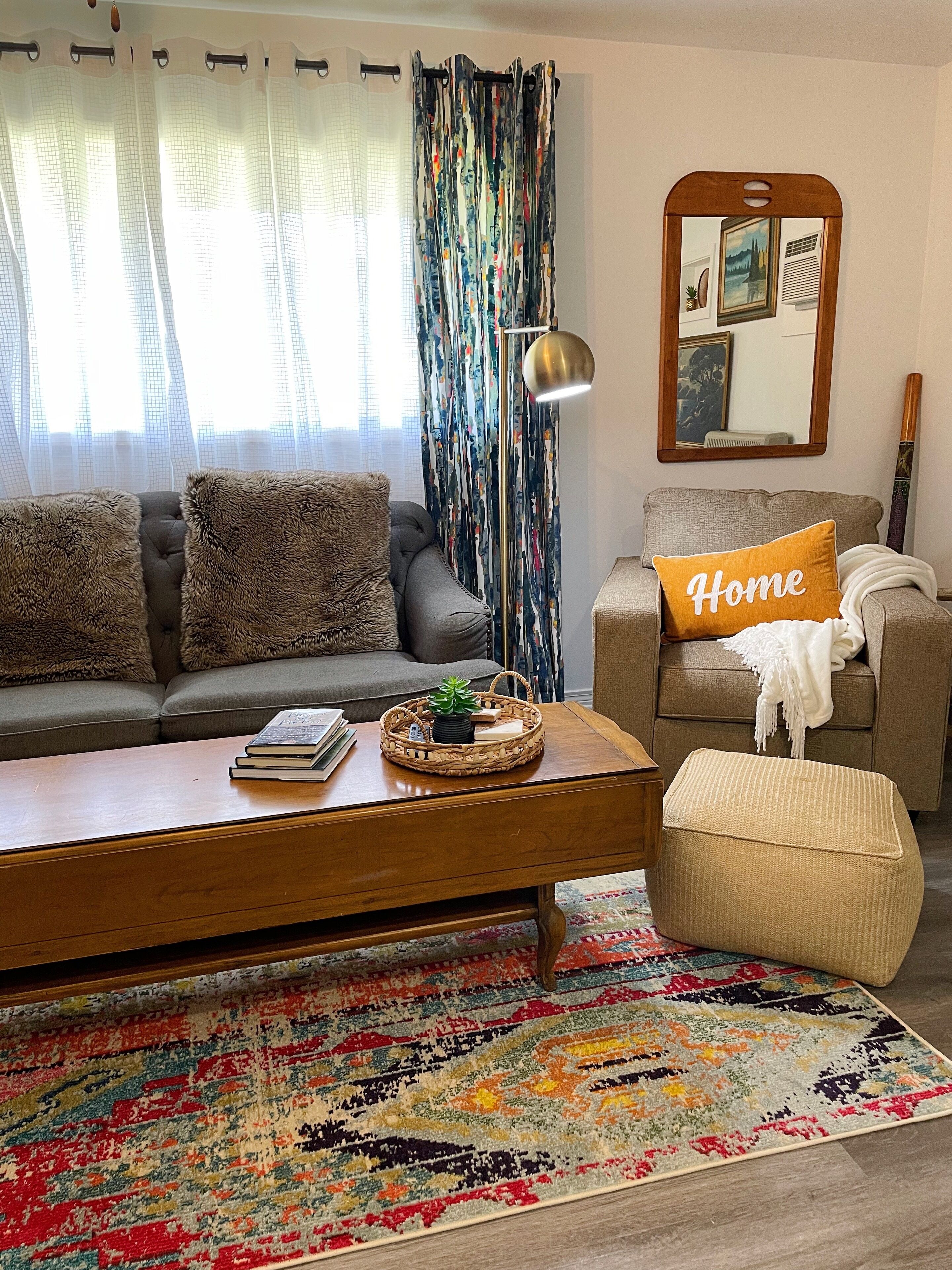 Cheerful 1 Bedroom Cottage w/Ample Parking