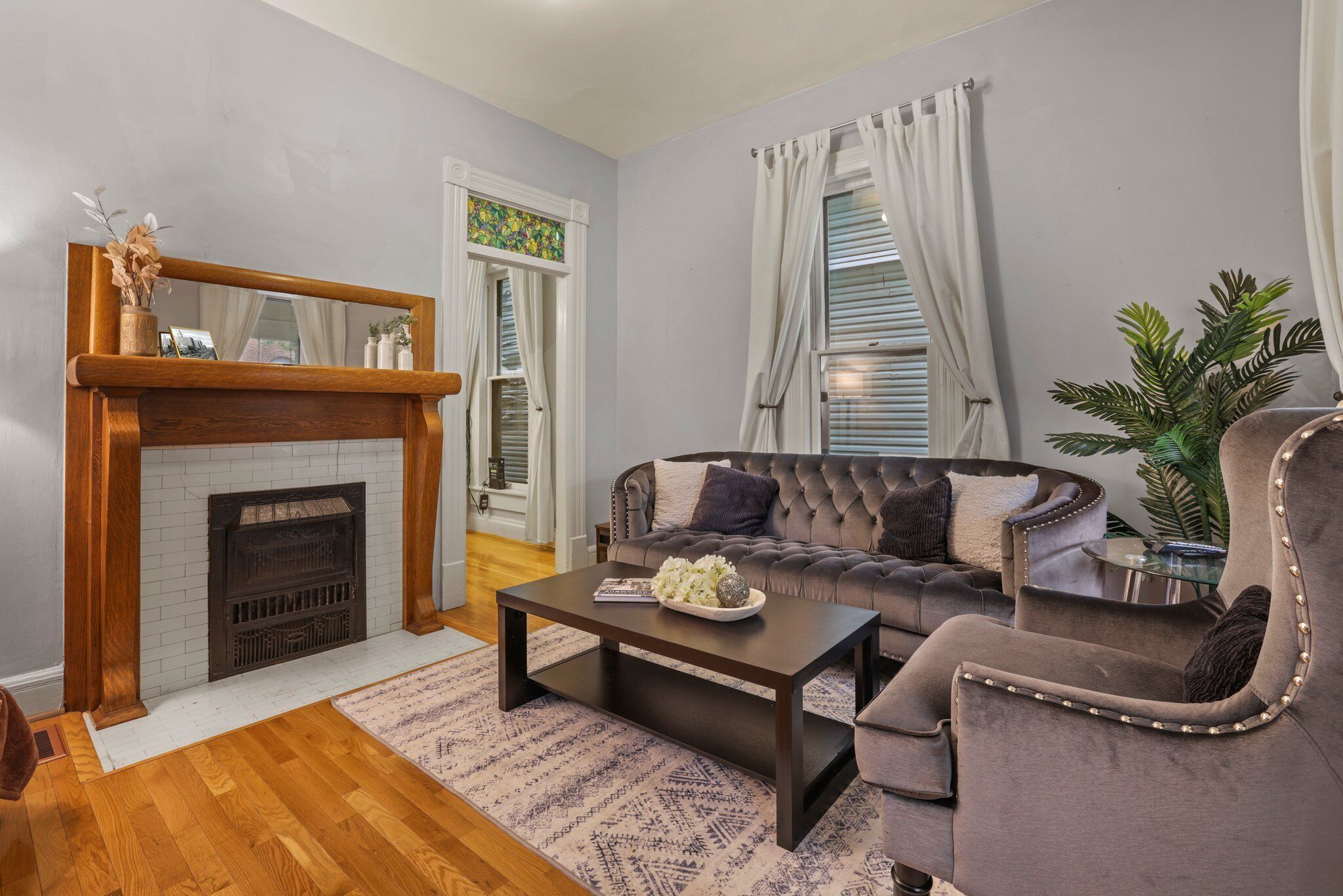 Short North Escape/ Free Parking/Cozy Backyard