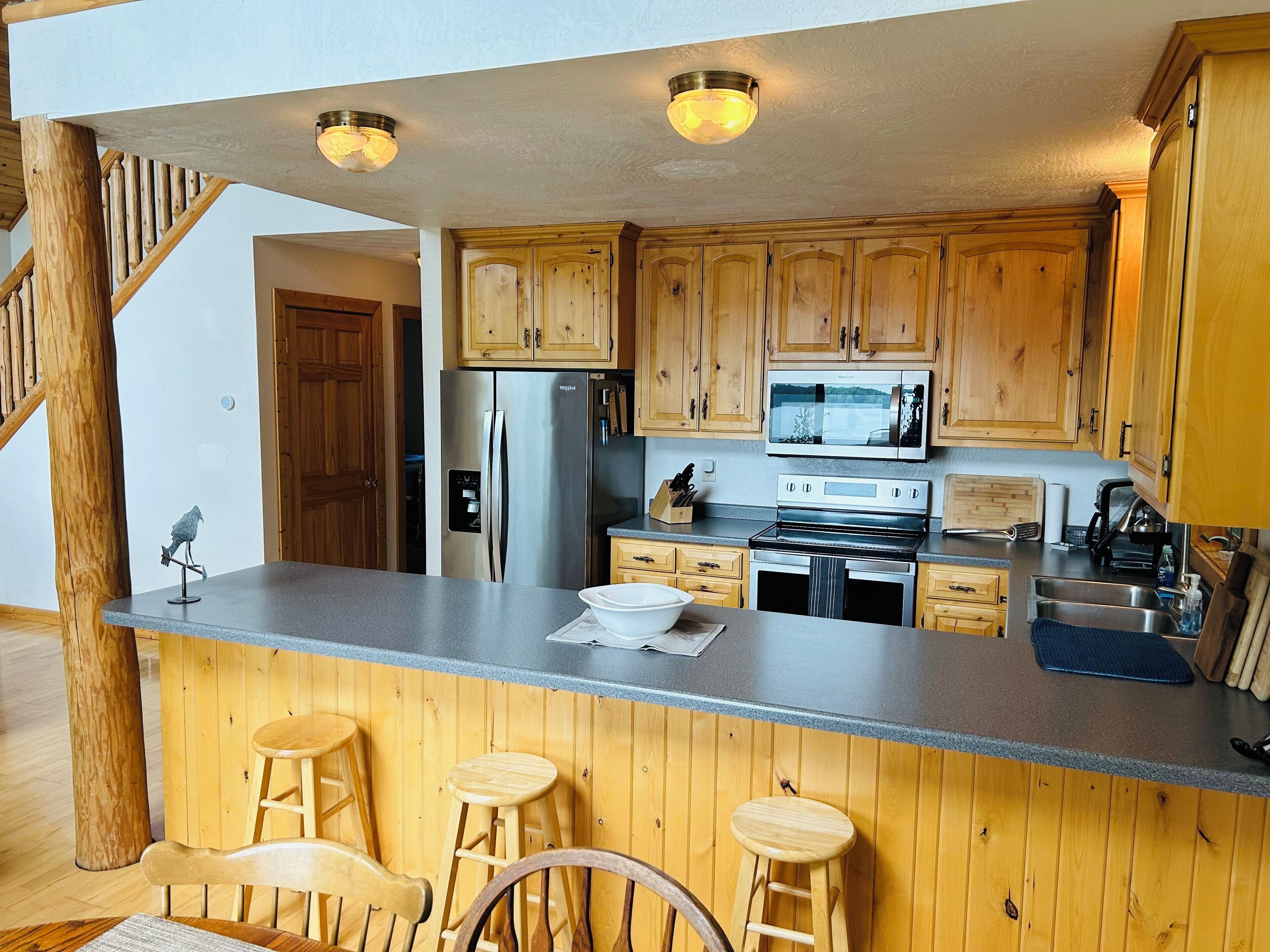 雪櫃、微波爐、焗爐、爐具